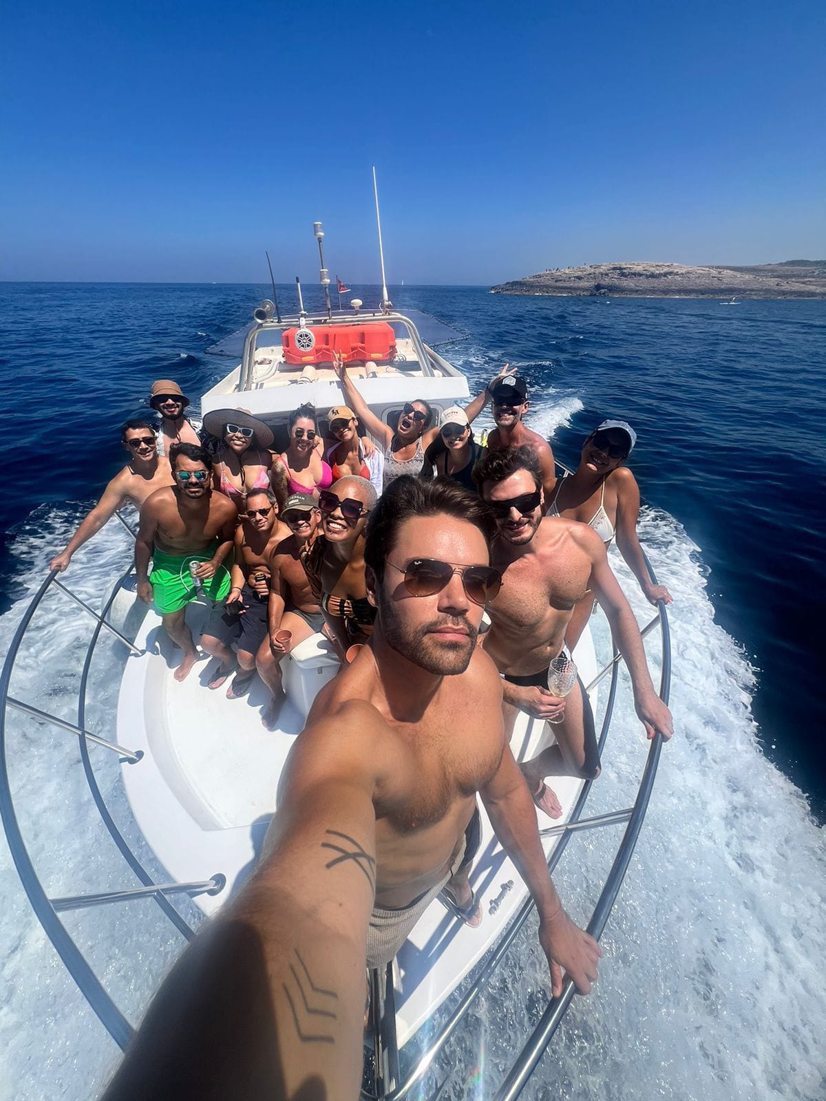 08-Hour Private Boat Tour